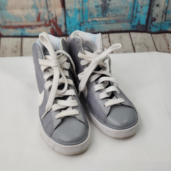 Nike Sweet Classic High Sneakers in Gray - Picture 2 of 6